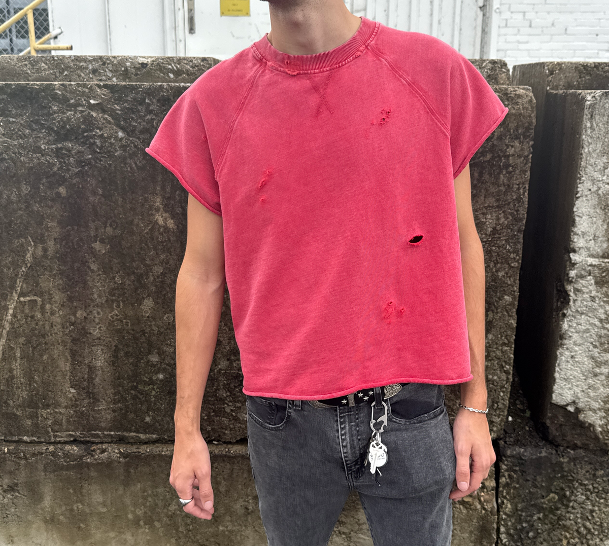 SEVERED TEE